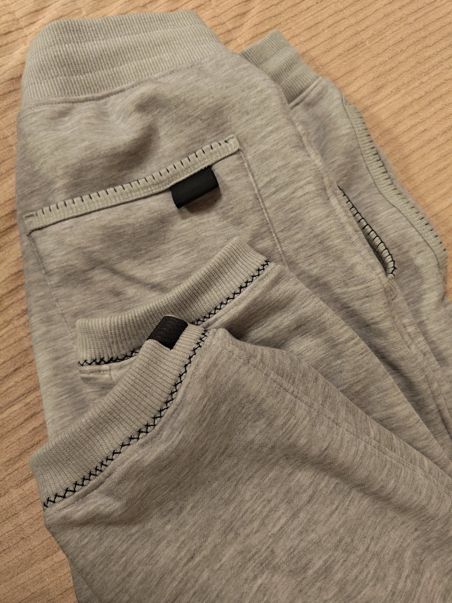 UNIQLOのスウェットパンツを買って改造🪡