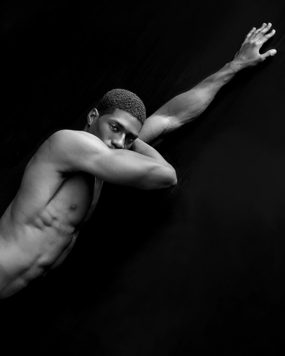 UnveiledMen's tweet photo. Ty @UnveiledMen #photographer #nikkokefalas https://t.co/m3cBrDmLIG