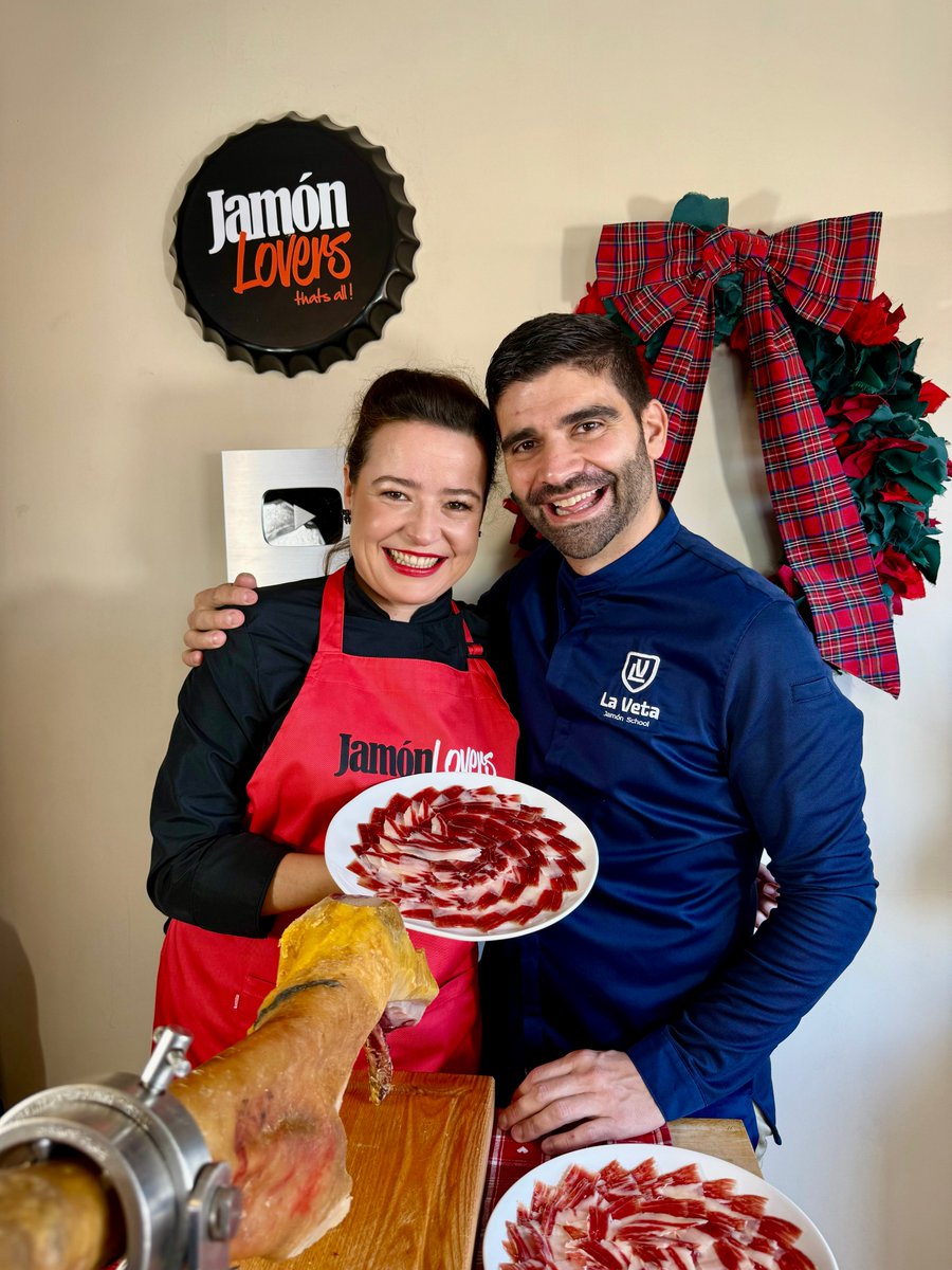 Tercer directo con visita muy especial <a href="/corte_acuchillo/">ℝ𝕠𝕓𝕖𝕣𝕥𝕠 𝔾𝕝𝕖𝕫. 𝕊𝕒𝕟𝕥𝕒𝕝𝕝𝕒</a>  hemos compartido los pros de disfrutar de una paleta, algunos consejos sobre el corte y anécdotas de nuestros inicios... ¡Gracias a todos los que habéis compartido con nosotr@s un ratito! 🥰
instagram.com/reel/DSXS6okjN…