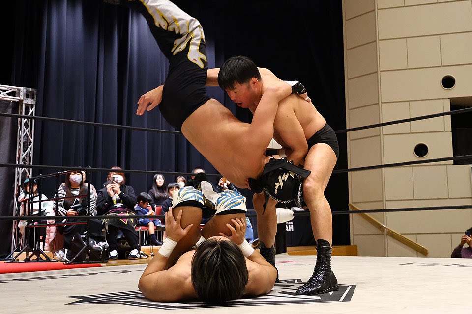 保土ヶ谷大会、シャーーーッ！ンキュー！ 谷口！！ しっかり見てるじゃ