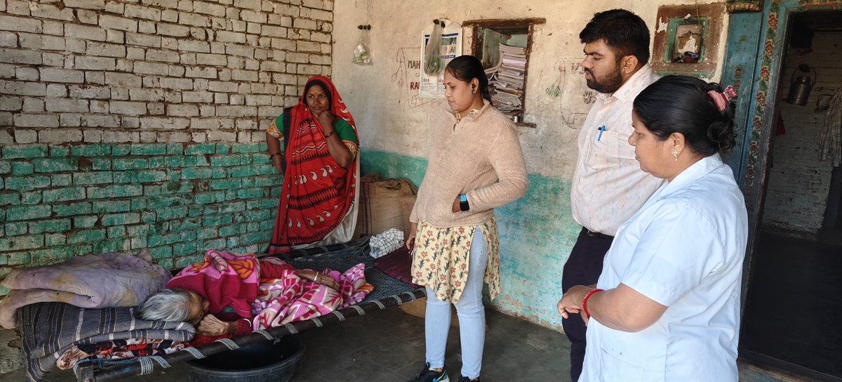 આજરોજ આયુષ્માન આરોગ્ય મંદિર માંકડીના પેટાગામ સિહોલી ગામમાં મમતા તથા મમતા તરુણી દિવસની ઉજવણી કરવામાં આવેલ તથા પેલીએટિવ કેર અંતર્ગત પથારીવશ પેશન્ટ ની મુલાકાત કરેલ.
<a href="/CdhoSabarkantha/">CDHO Sabarkantha</a> 
<a href="/NHMGujarat/">NHM Gujarat</a> 
<a href="/sabarkanthadp/">DDO Sabarkantha</a> 
<a href="/Shobhanaben_MP/">Shobhanaben Mahendrasinh Baraiya</a> 
<a href="/THOHimatnagar/">THO Himatnagar</a> 
<a href="/asari_ashwin/">ashwin Asari</a>