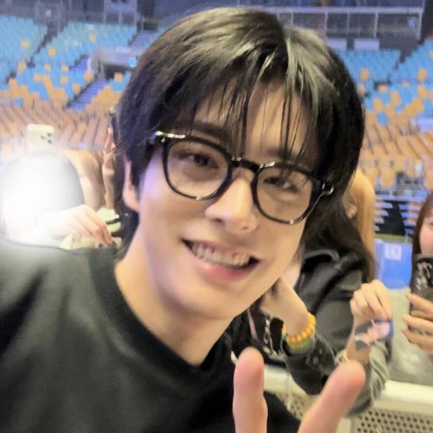 ให้เลยล่ะ เจคแว่นแห่งปี 2025