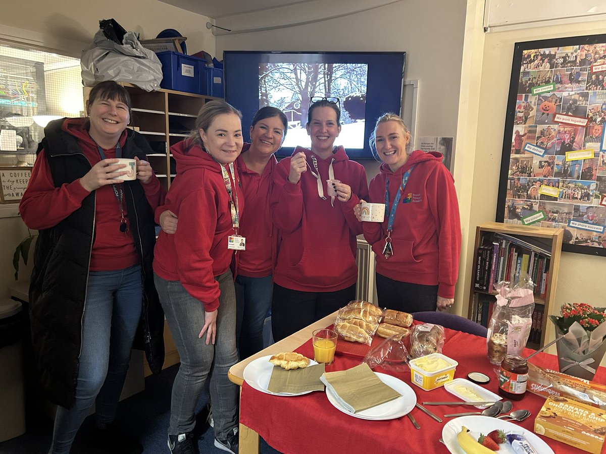 BirstallAcad13's tweet image. Kicking off today’s festivities with a staff breakfast! 🥐☕ Nothing better than starting the day with laughter and good company. Thank you to everyone for your hard work and dedication this term. ✨ #TeamBirstall #FestiveVibes