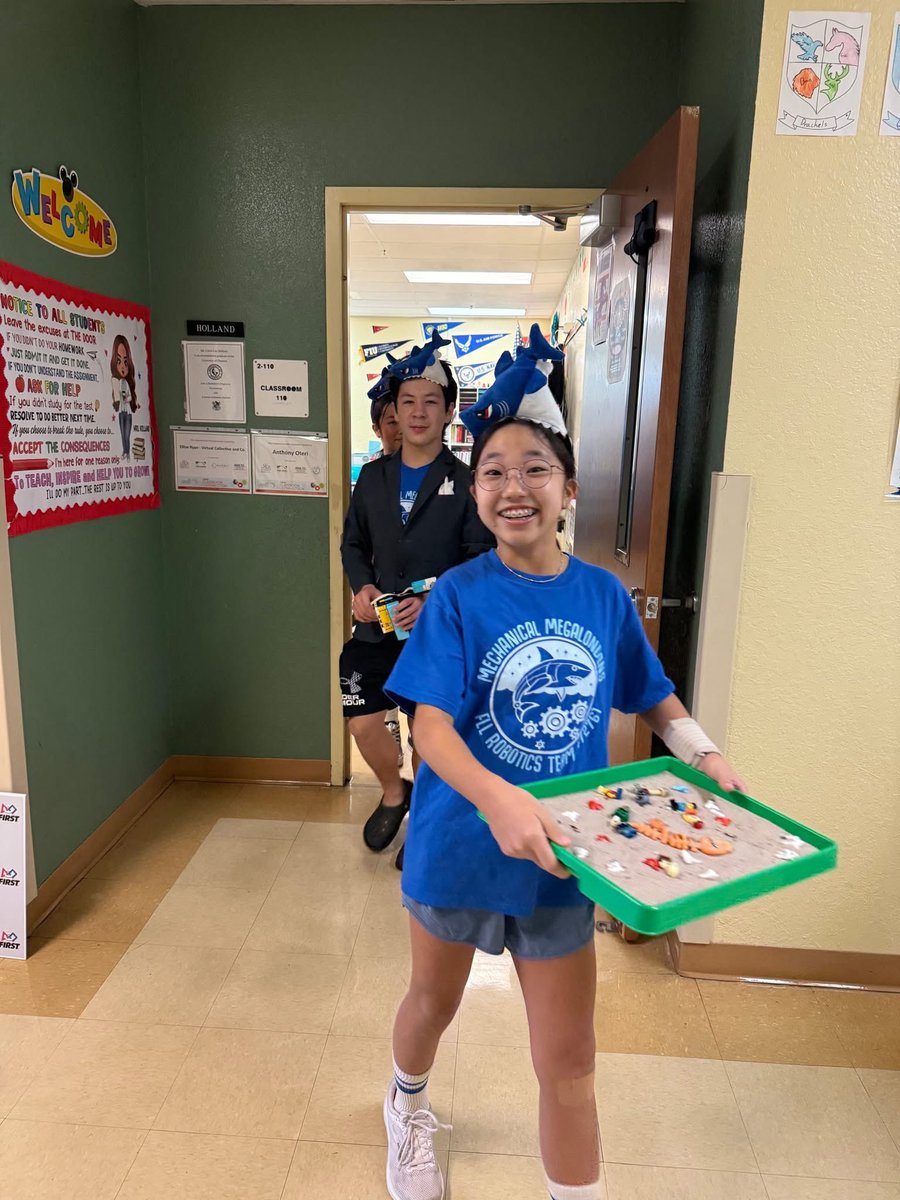 C_Forte4's tweet image. This past weekend our first ever robotics team engaged in their 2nd scrimmage of the year.  We love the hard work these sharks are putting in! 
#robotics #middleschool #flipthescript #martincounty