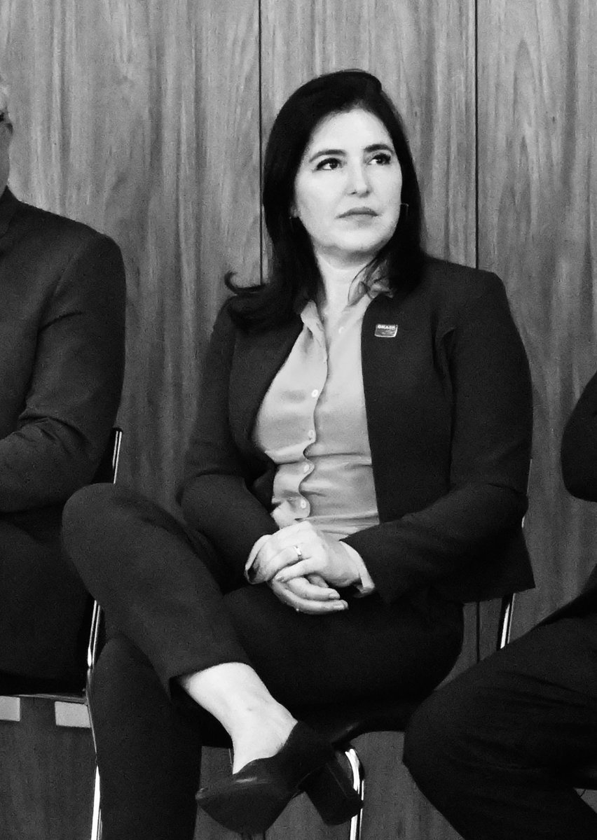 simonesmind's tweet image. “Não cobiçarás a mulher do teu próximo” cuidado hein galera tô de olho 👀