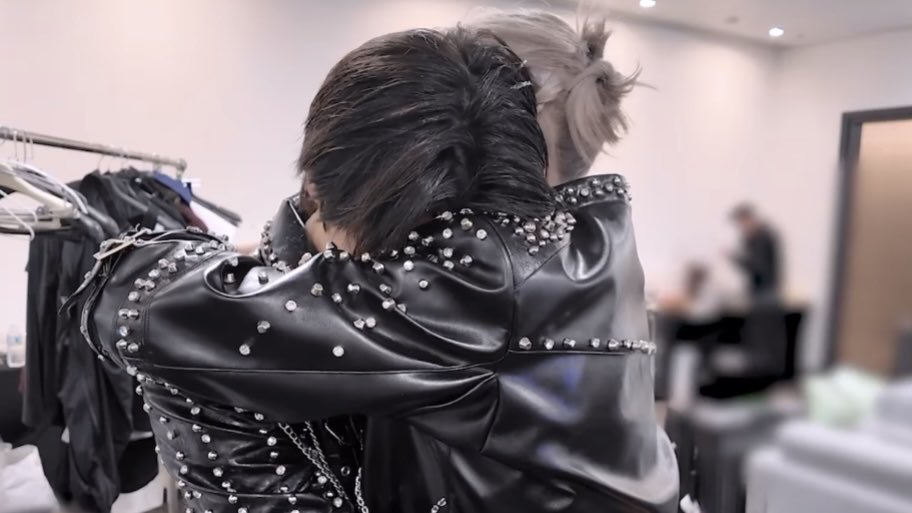 angelrachs's tweet image. 