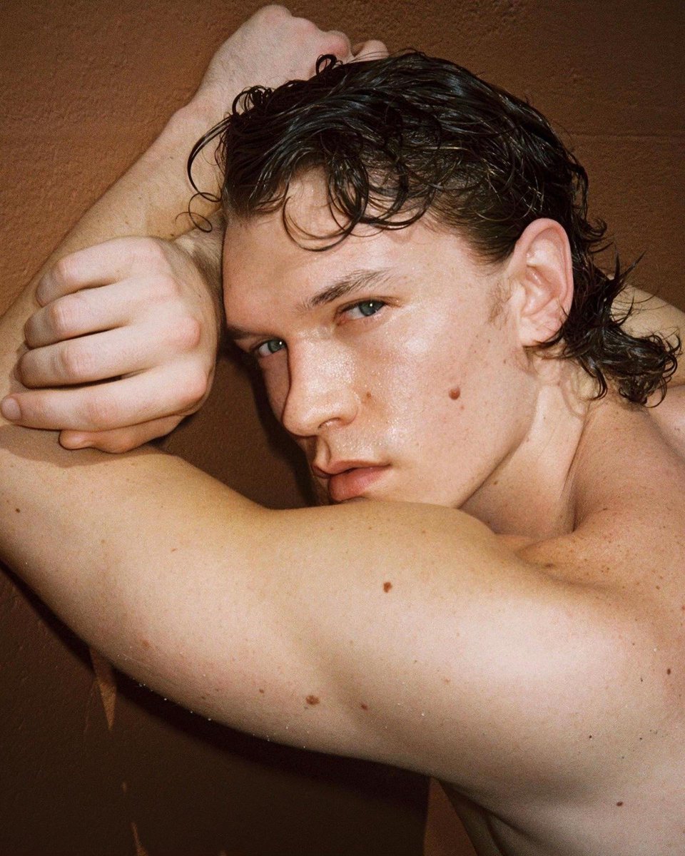 connorstupdates's tweet photo. THE CUT: I know you’ve talked about it, but everyone is still wondering: How did you become so proficient in Russian? Do you speak any other languages?

STORRIE: I’m not a polyglot. When I was little, besides wanting to be an actor, I just wanted to be European. I wanted to speak a foreign language. Also, I think like 70 percent of the town where I grew up in West Texas was Latino, so I was around Spanish all the time. I speak French because I studied abroad in France. When I was there, I met some Russians, and I got really into their music. I think I just have a knack for it. I’m good at feeling stupid and trying the accent and really committing to it, which is 90 percent of the language-learning stuff.

🔗 Read here: https://t.co/PctM74ESr6