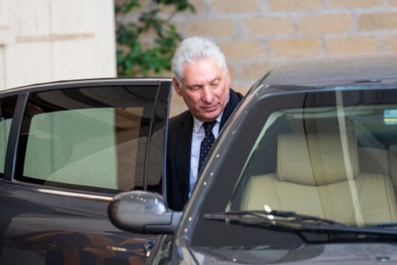 El narco dictador de Cuba , <a href="/DiazCanelB/">Miguel Díaz-Canel Bermúdez</a> regresando a cenar caviar con cava a su mansión en su mercedes de lujo con gasolina regalada de México, después de decirle a su pueblo que tiene que seguirse chingando por el bloqueo ¿Cuál bloqueo?