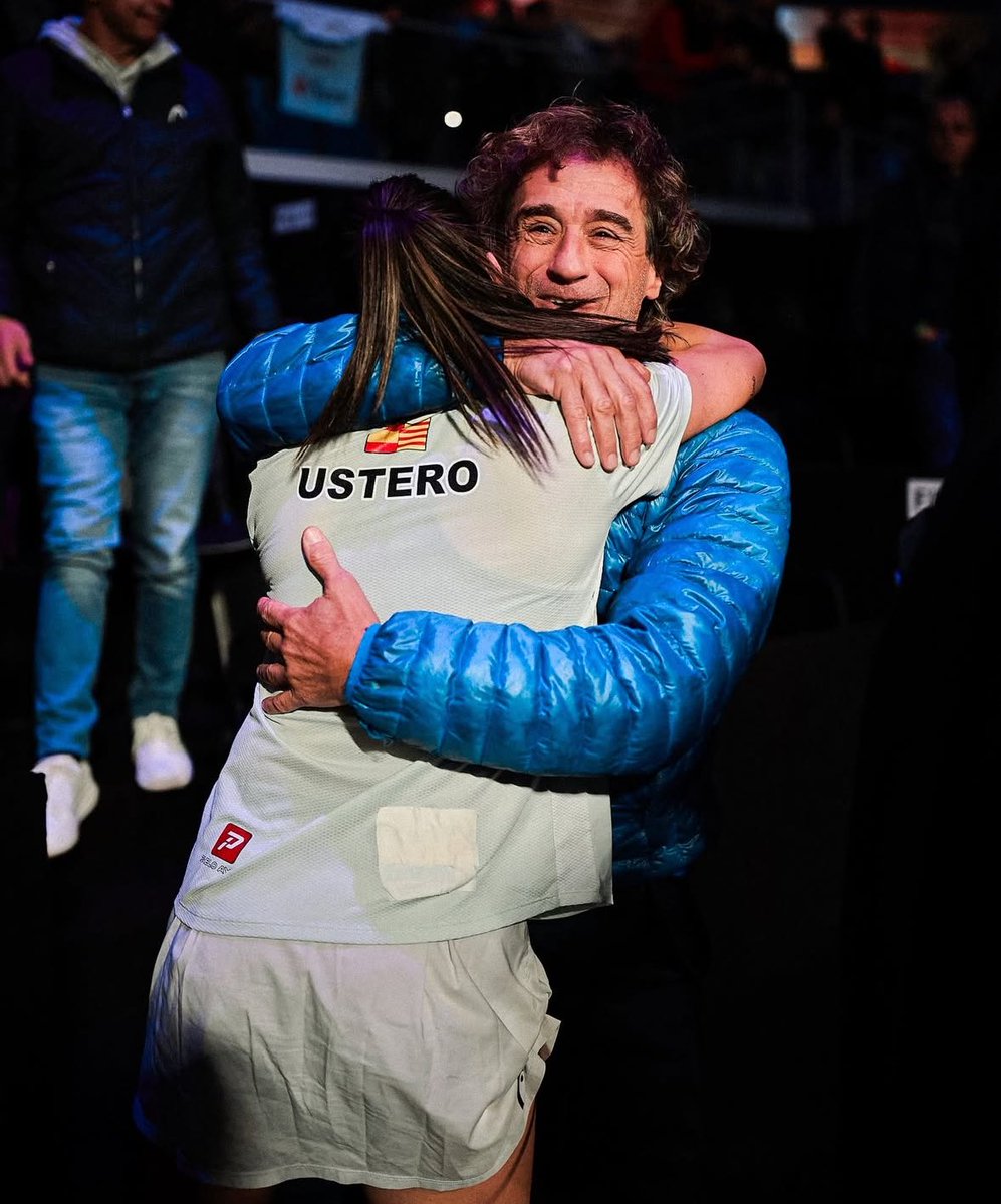 ❌USTERO Y PABLO AYMA ❌

Tal y como anuncia Andrea por redes sociales📲 oficialmente deja de trabajar junto a su hasta ahora entrenador Pablo Ayma 🧠Y también a su preparador físico 🏋️Sergi Valladura… 

🥹Bonitas palabras las que le dedica a los dos 👏🏼👏🏼

A falta de que se haga