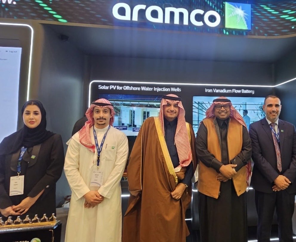 تتميّز مشاركات شركة أرامكو السعودية <a href="/aramco/">aramco</a> في المعارض المصاحبة للمؤتمرات  بجودة المحتوى .
فخلال زيارتي لمعرض أرامكو السعودية في مؤتمر سلاسل الإمداد 2025  #مؤتمر_سلاسل_الإمداد
وكذلك في مؤتمر الشبكات الذكية 2025
#SASG25
لمستُ تميزًا واضحًا في أسلوب العرض وعمق الشرح .