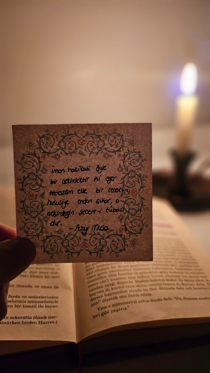 cnbeyzanur's tweet photo. Bir akşam vakti 📚✨️ https://t.co/XRgWaJROjW