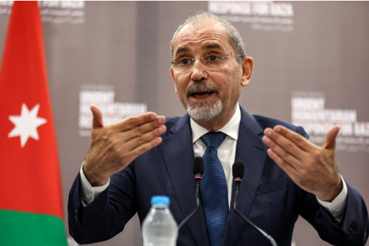 القاضي والصفدي: حل الدولتين أساس السلام العادل والدائم في المنطقة 