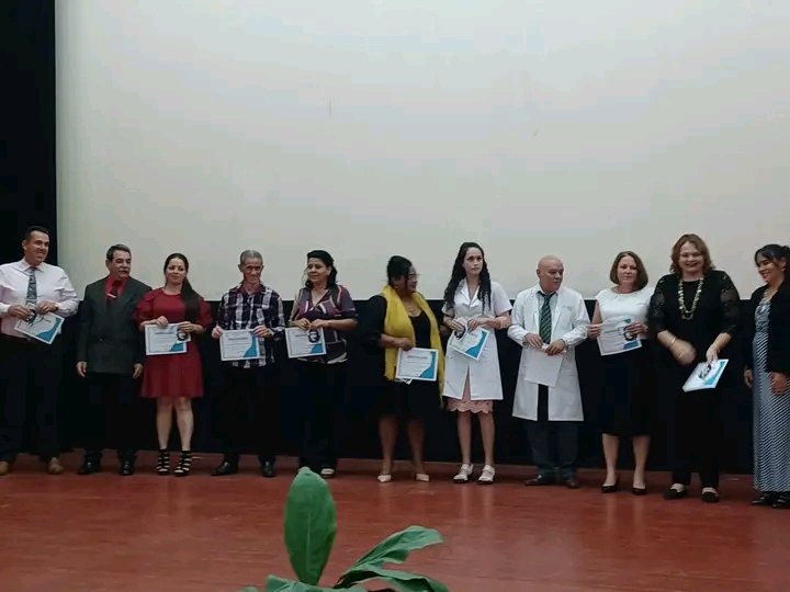 Muchas felicidades a todos los graduados en cada uno de ellos está el valor del amor por la vida.
#PinardelRío