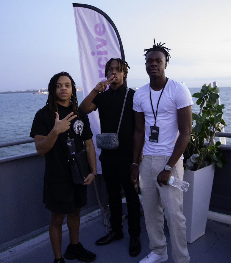 CommerciveCo's tweet photo. January 25th. Twice as big as last year.

If you're doing over $1M/year, it's entirely free to register for this year's Commercive Annual Yacht Event

150+ already confirmed 7 and 8-figure ecom operators  attending this year's event...

Only 200 spots total. DM to RSVP https://t.co/VMlmIwuCbA