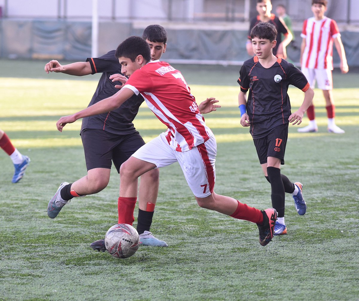 Üst üste 6'ncı galibiyet 

#U16 Futbol Takımımız, lig müsabakasında Manisa İl Gençlikspor ile karşılaştı.

Gençlerimiz sahadan üç puanla ayrılarak üst üste altıncı galibiyetini elde etti. Takımımız bu sonuçla Play Off'a bir adım daha attı.👏