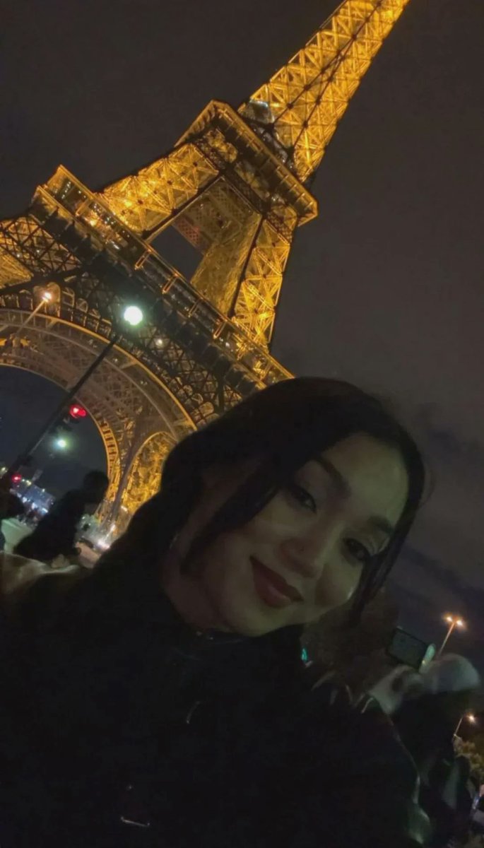 IsATrueProdigy's tweet image. A night in Paris.