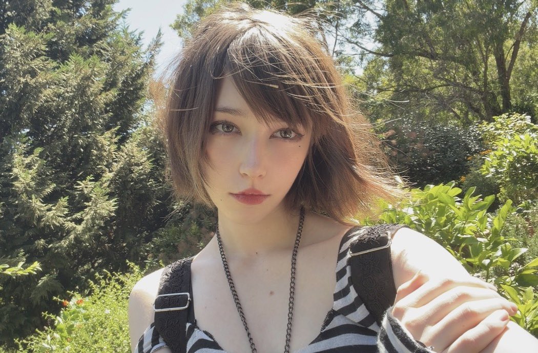 morris_que14's tweet image. White women are turning Chinese lmao