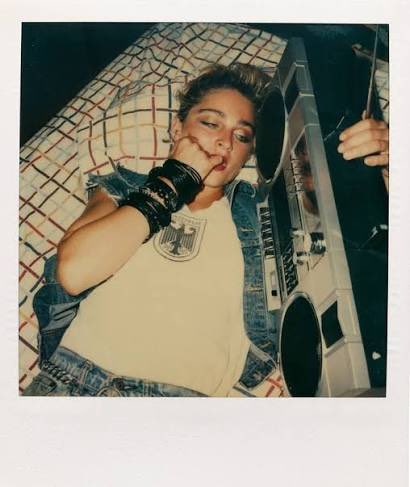 Brett Eclectic tweet media