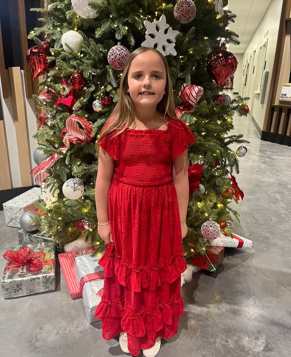 brookhartb14's tweet photo. TC Christmas Concert 2025, our Elliot is growing up so fast! #TimeSlowDown https://t.co/zEKdqI6ab9