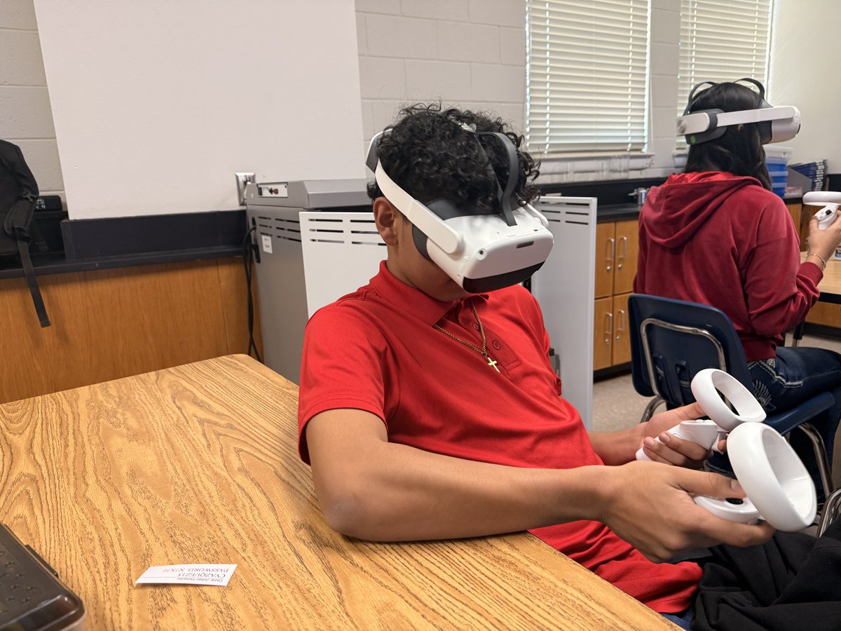 Brian Flores tweet media