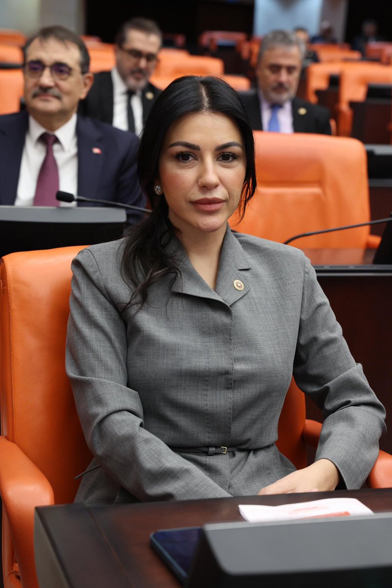 AyanNilhan's tweet image. 📍 #TBMM

Çalışma ve Sosyal Güvenlik Bakanlığı, Cumhurbaşkanlığı ile Bağlı Kuruluşların 2026 Yılı Merkezi Yönetim Bütçe Kanun Teklifleri’nin görüşmelerine devam ediyoruz.