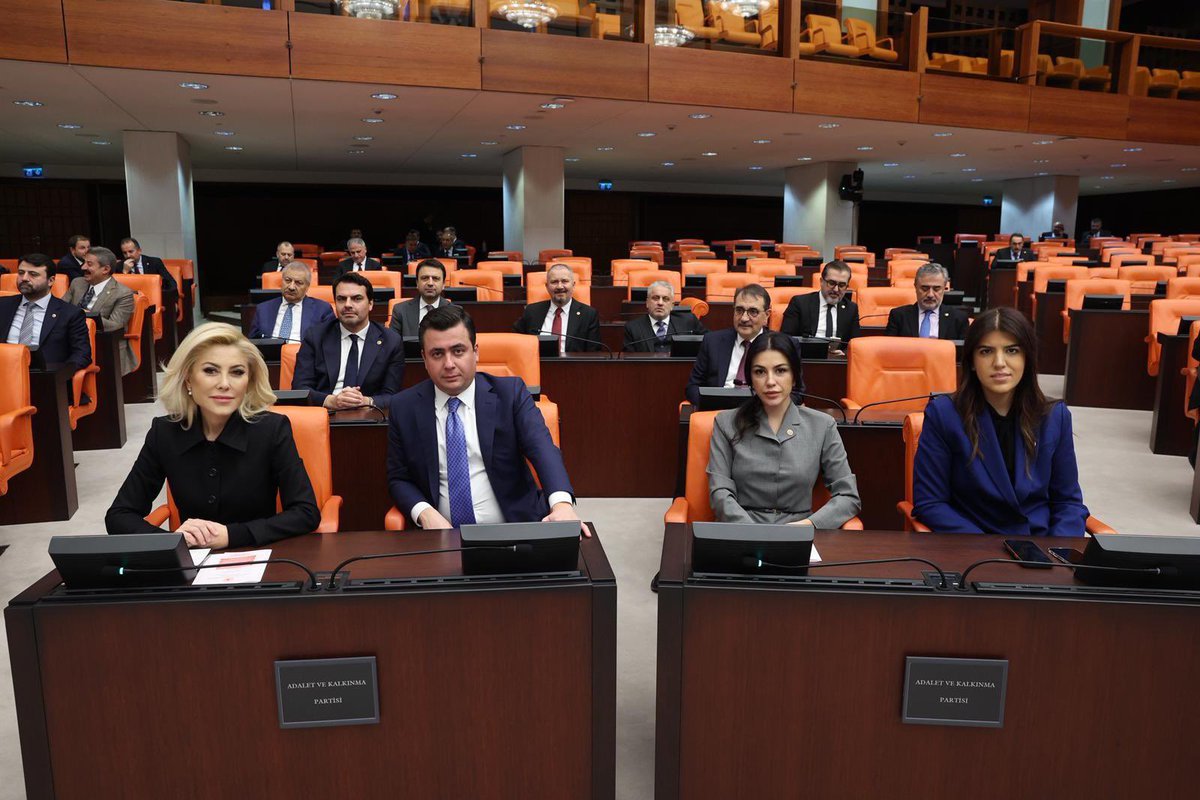 AyanNilhan's tweet image. 📍 #TBMM

Çalışma ve Sosyal Güvenlik Bakanlığı, Cumhurbaşkanlığı ile Bağlı Kuruluşların 2026 Yılı Merkezi Yönetim Bütçe Kanun Teklifleri’nin görüşmelerine devam ediyoruz.