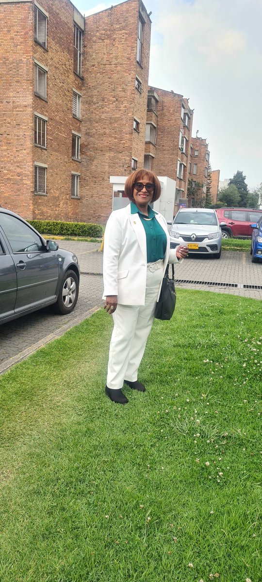 Hoy Ma Eugenia Franco funcionaria de la <a href="/fdcps_unal/">Facultad de Derecho, Ciencias Políticas y Sociales</a>, obtuvo la distinción administrativa por sus 45 años de servicio para nuestra universidad. Felicitaciones querida Ma Eugenia!