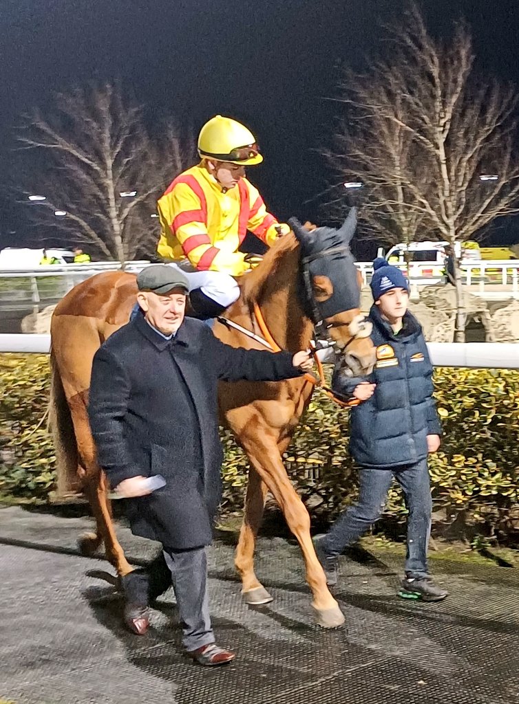 Irishracing.com Live tweet media