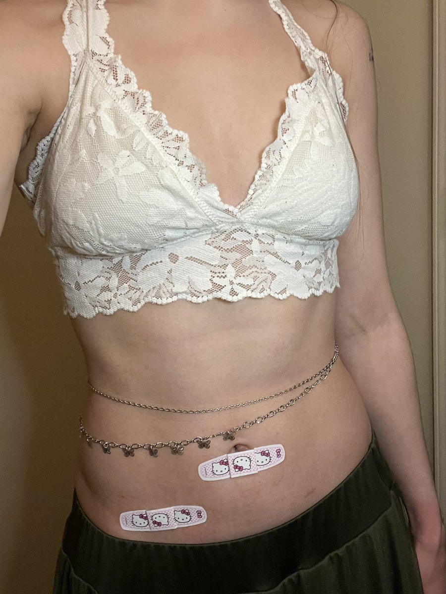 Laura :{D tweet media