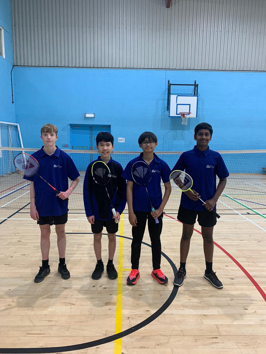 LCAPhysicalEd's tweet photo. @LincolnCastleAc more success for our school badminton teams again Priory Pembroke tonight. Year 8s winning 6-0 &amp; yrs 9/10 winning 5-1. Well done to all the boys tonight, outstanding. Thanks Mr Pollard - these teams are really progressing. https://t.co/G9ucNU75Xn