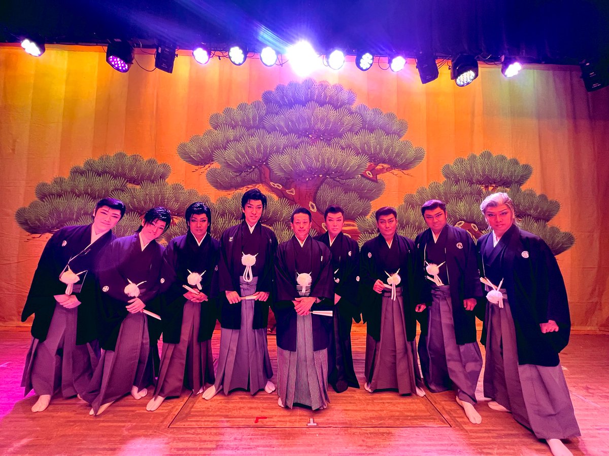 kinnosuke_h's tweet photo. 新開地劇場冬華祭
無事に終わりました^ ^
楽しかったです♪
＃新開地劇場
＃神戸
＃劇団夢道
＃姫錦之助
＃今年最後の錦之助祭り
＃冬華祭 https://t.co/Ngz7kZBuay