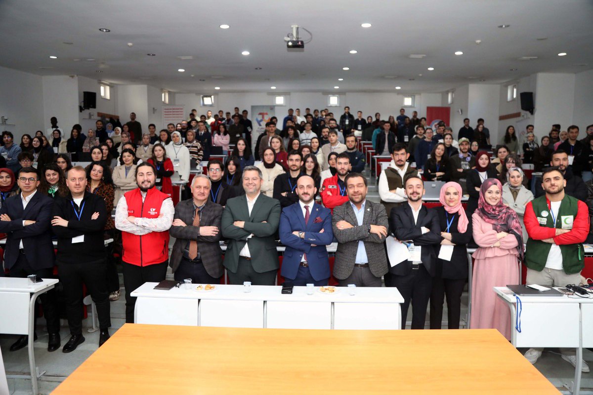 trubilim's tweet photo. KÜRE Dijital Ansiklopedi Madde Yazım Atölyesini öğrencilerimiz ve akademisyenlerimizin katılımıyla gerçekleştirdik. 🌐✍️

Dijital bilginin kaynağına ve geleceğine katkı sunan tüm katılımcılarımıza teşekkür ederiz. 💐

@Selcuk @erolozvar @kureansiklopedi https://t.co/DtleVMmY9g