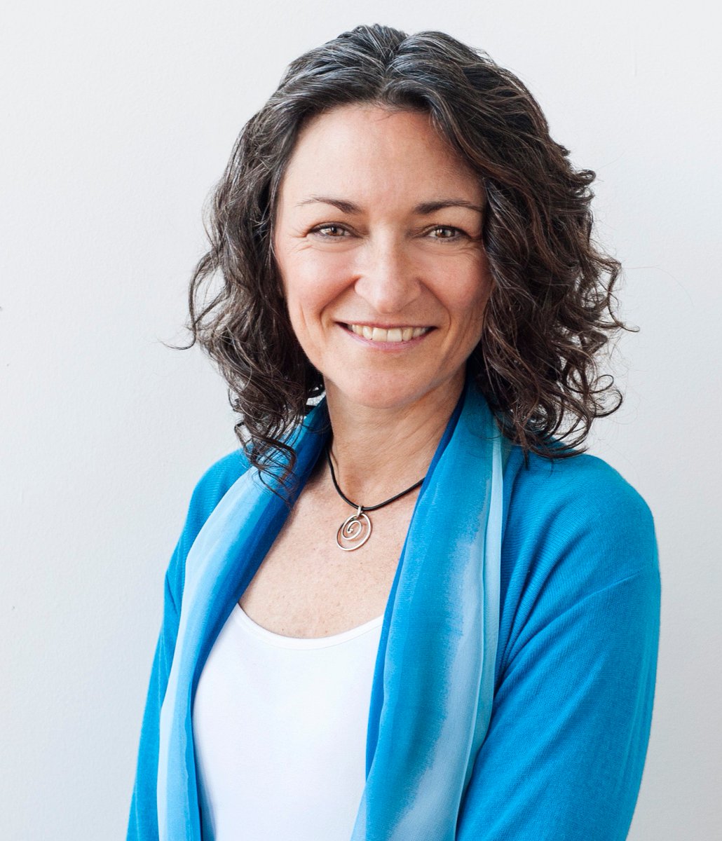 Listen in and learn how @valnelson generates revenue via one-on-one coaching and the SOULpreneurs mastermind. - bit.ly/tappingintuiti…