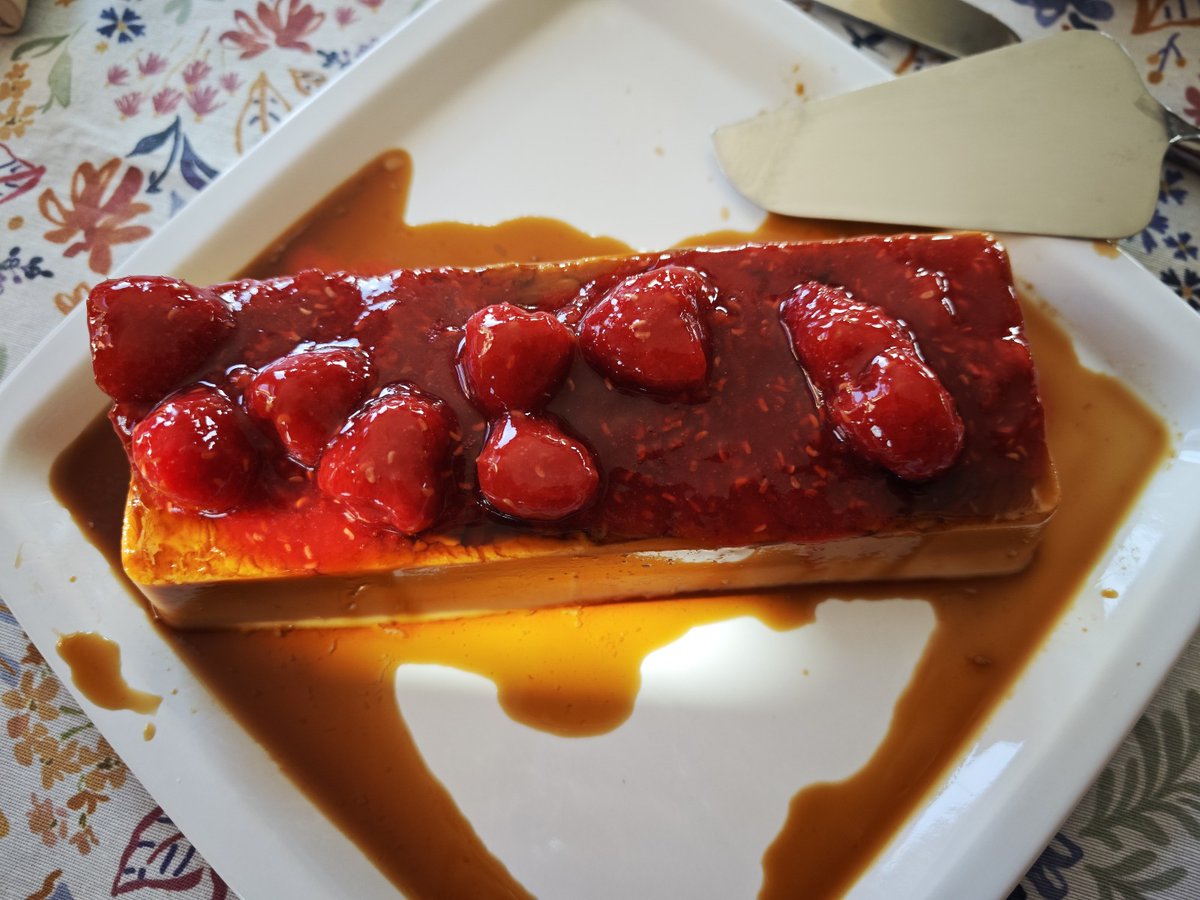 KatySnchez's tweet photo. Para hincar el diente : Tarta de queso con coulis de frambuesa  #queso #tarta #frambuesa 
#postre #receta #parahincareldiente
https://t.co/sAePVj7oNJ https://t.co/V7nNyC5p3j