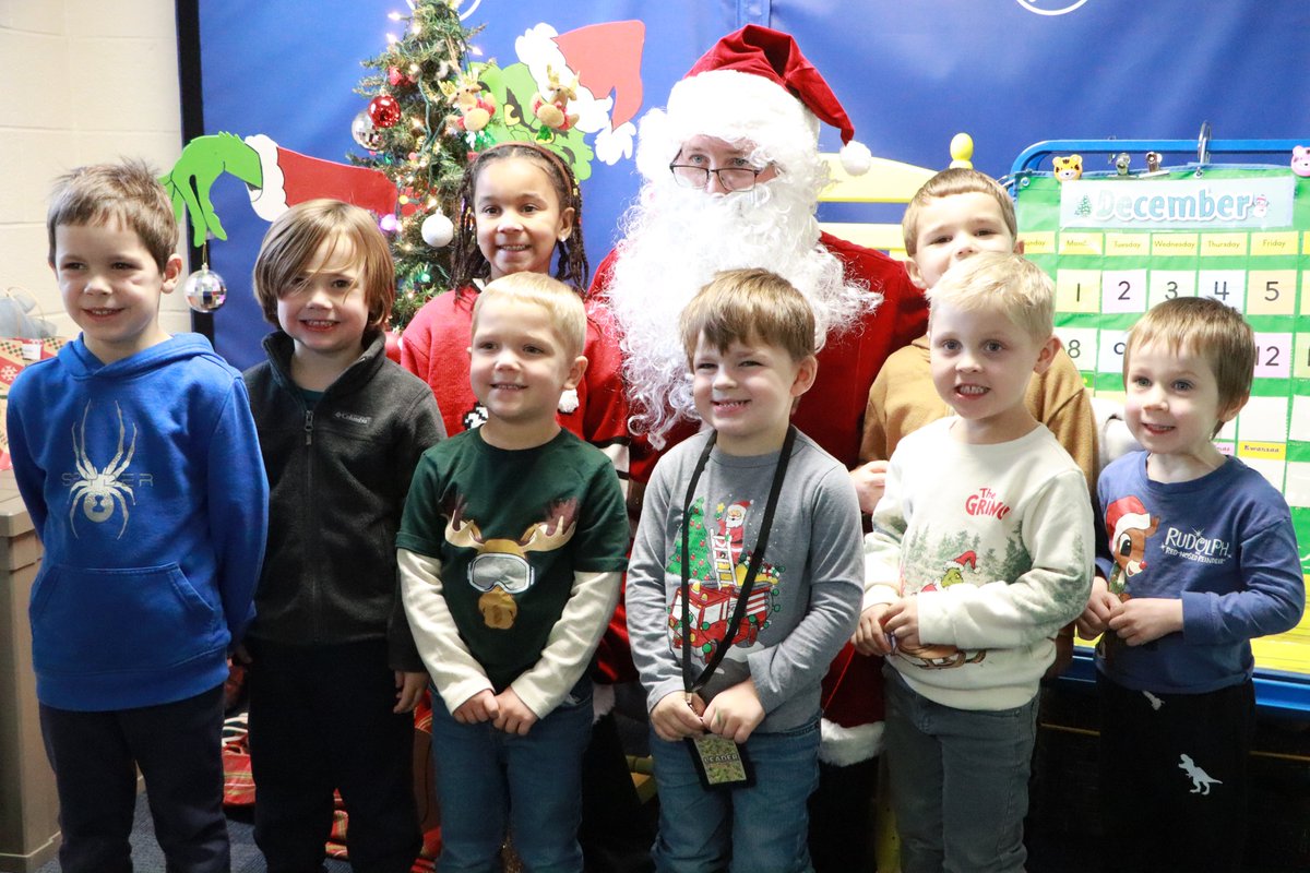 LCPSchools's tweet photo. A VERY special visitor stopped by the Little Lions Learning Lab today! 🎅✨ Santa Claus spent time with our Little Lions and even brought a few surprises! 🎁

Safe travels, Santa! ❄️🎄 https://t.co/RK21YaAXdX