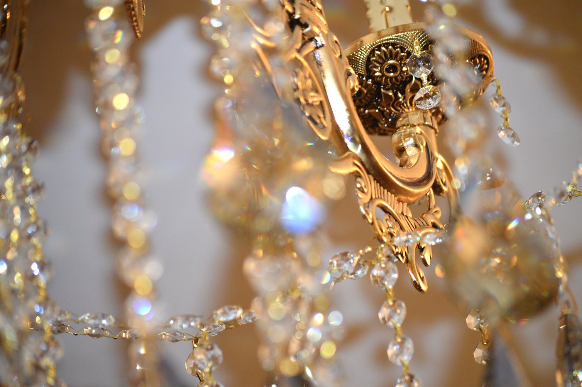 LONDON EMPIRE HOTEL
Weddings, Events &amp; Banqueting Suites
233 High Street,Uxbridge 
London UB8 1LE

📞07376699007
📞07376699008
Sultan Sulayman Asian Bride Team