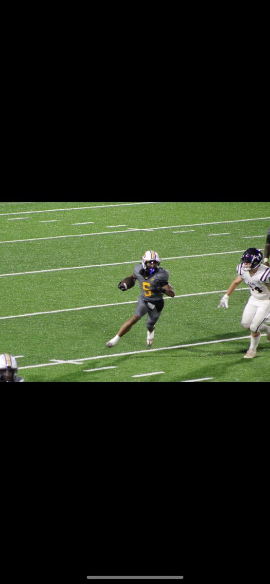 Im__keee's tweet image. looking for JUCO home 🏠 
6’0 180 WR SLOT ( can play outside ) 
good route running 
good blocker 
( all 4 years eligibility ) 

hudl.com/v/2QfJLK