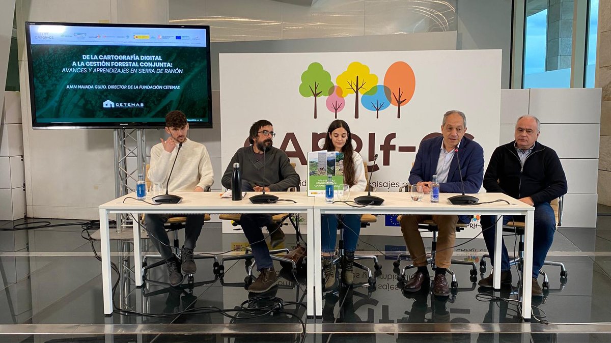 caprifcc's tweet photo. Esta mañá celebramos en Santiago de Compostela a Xornada final do proxecto CAPRIF-CC, na que aproveitamos para resaltar que a xestión comunitaria do monte é clave para crear paisaxes resilientes ao cambio climático e os incendios forestais.

Máis info: https://t.co/uLqY9zb9cS https://t.co/dNNnvir7zZ