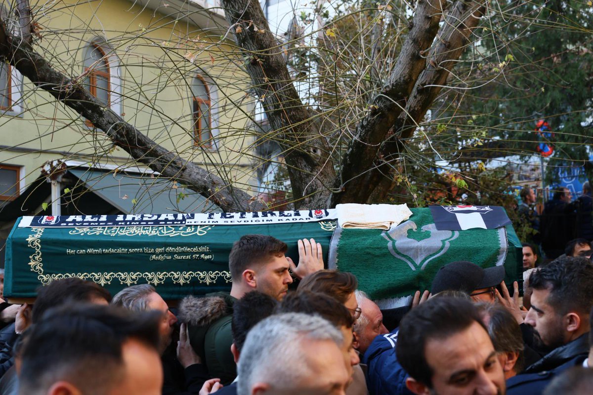 Ahirete irtihal eden Atışalanı Spor Kulübümüzün Başkanı Ali İhsan Tetikli’yi bugün Hakk’a uğurladık. 

Merhuma bir kez daha Rabbimden rahmet niyaz ediyor, ailesi ve sevenlerine sabr-ı cemil diliyorum. Mekanı cennet olsun.