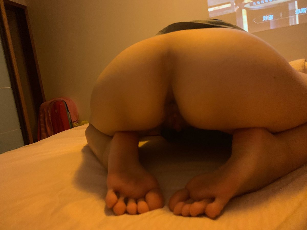 WVtzk's tweet photo. 想找个浙江周边能开发我老婆淫荡的人，因没接触过其他男性，所以对性方面还是很保守，没有体会过高潮，想找人尝试下能否开发起来，如果成功，随便你怎么玩 https://t.co/XUkcD58Jci