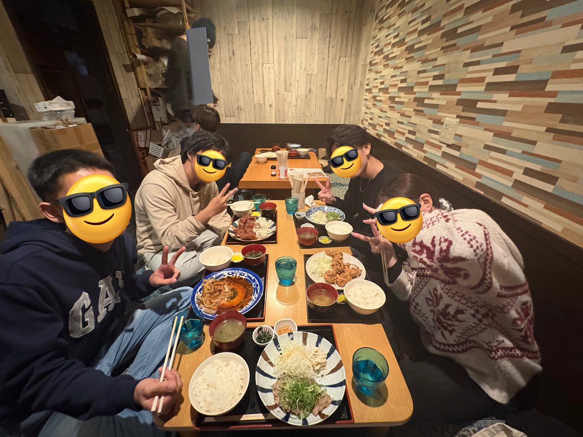 今回の活動は部室で「移民と経済の問題」をテーマにディスカッションを行いました。
見学者の方も交え、移民流入による日本経済や労働市場への影響などのを話し合いました。
活動後は一部部員と食事をしました。
今年の活動は本日で終了です。
来年もよろしくお願いします！
#龍谷大学 #ザイケン #移民