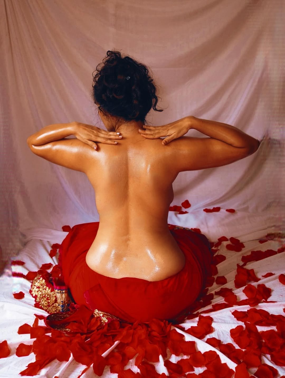 G8YBXOGbAAAFNfx?format=jpg&name=large