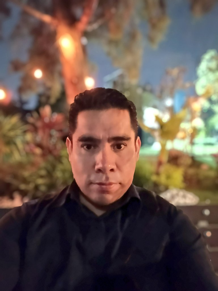 1JorgeGil's tweet photo. Si somos una vez en la vida.. vive con el alma, ama con locura, abraza con fuerza y suelta con amor.
Porque cada encuentro es único, cada mirada es un regalo y cada alma que toca la tuya es parte del milagro de estar aquí. Haz que tú paso por la vida deje flores, sonrisas y luz.. https://t.co/Y4KkP88WpZ