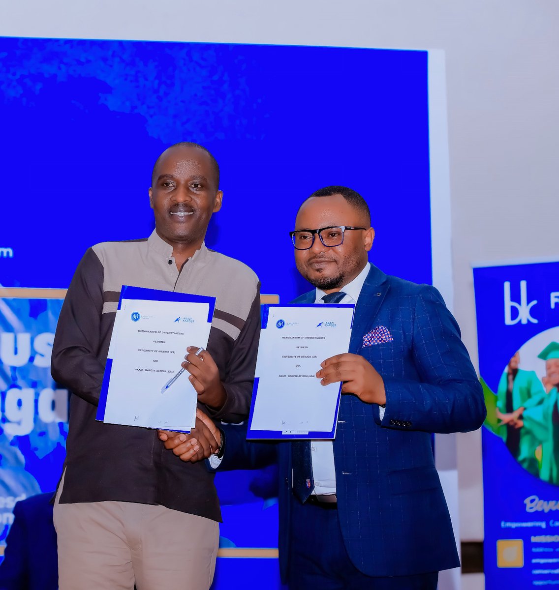 Yesterday, <a href="/Ak_Access/">Akazi Kanoze Access (AKA)</a> joined   #CareerSummit2025 at <a href="/UR_Huye/">UR_Huye campus</a> Campus, convening students, entrepreneurs, and employers for a dynamic exchange on career readiness and employability, while also signing a partnership with <a href="/Uni_Rwanda/">University of Rwanda</a>  to enhance innovation, creativity and equip