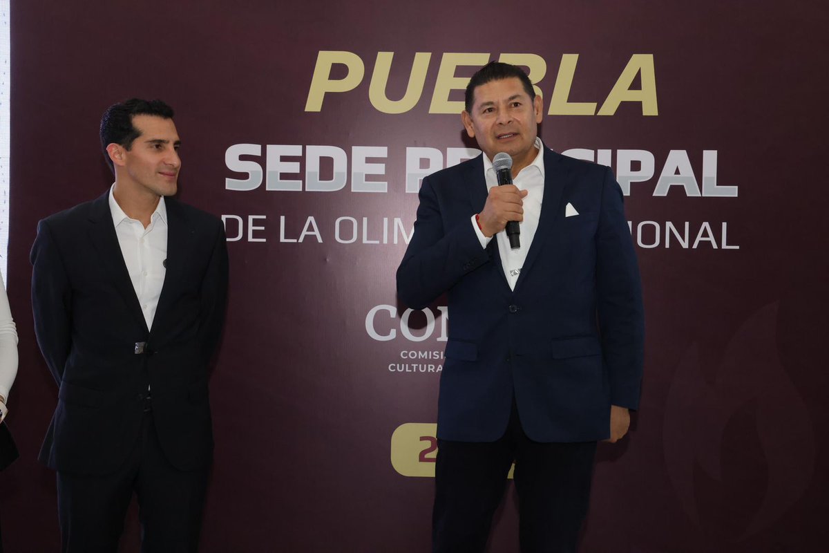 Contratiempo24_'s tweet image. 🏟️ Puebla será sede de la #OlimpiadaNacional 2026.
La entidad albergará 16 disciplinas deportivas tras el anuncio de la @CONADE, realizado durante la sesión del #SINADE. 🏅🇲🇽

@armentapuebla_ @Gob_Puebla @Rommel_Pacheco