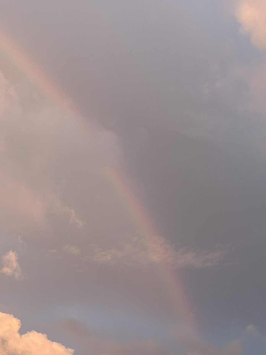 Taleofwave's tweet image. Today’s 6pm vibes.