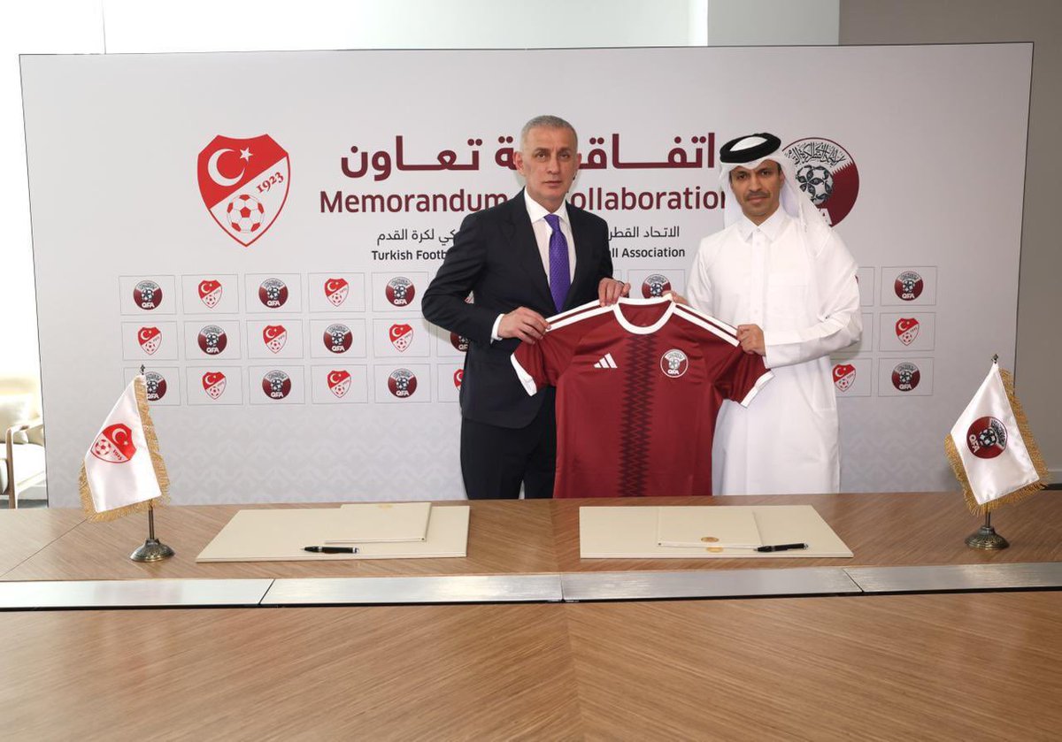 FutbolAnadolu's tweet photo. Türkiye Futbol Federasyonu (TFF) ile Katar Futbol Federasyonu (QFA) arasında iş birliği anlaşması imzalandı.

 İş birliği anlaşması kapsamında; futbolu ilgilendiren tüm alanlarda iki federasyonun ortak çalışmalar yürütmesi, karşılıklı bilgi ve deneyim paylaşımında bulunması ve ortak projelerin hayata geçirilmesi hedefleniyor. Anlaşma ile birlikte, federasyonlar arasındaki ilişkilerin daha da güçlendirilmesi amaçlanıyor.