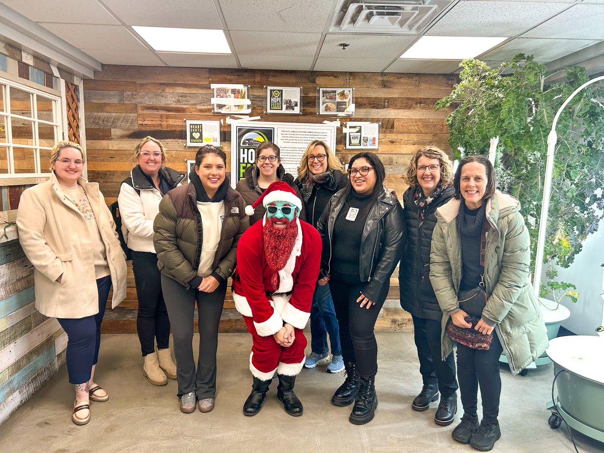 UnitedWayGKC's tweet photo. #SeasonsofGiving volunteers showed up for @HopeFaithKC, sorting clothing to support neighbors experiencing homelessness. Men’s clothing is especially needed as more individuals seek support, and they are currently accepting donations. Learn more: https://t.co/z6FqYJ6y3V https://t.co/TnoX6RxVQc