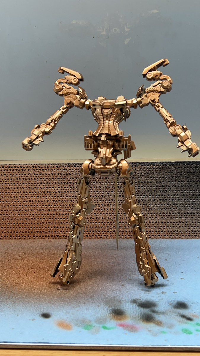 フレーム塗装の続き(´﹃｀)

重ね塗りしたらそこそこ銅っぽく見えるようにはなってきました💦
とりあえずこれで良しとしますかね( ´Д`)y━･~~