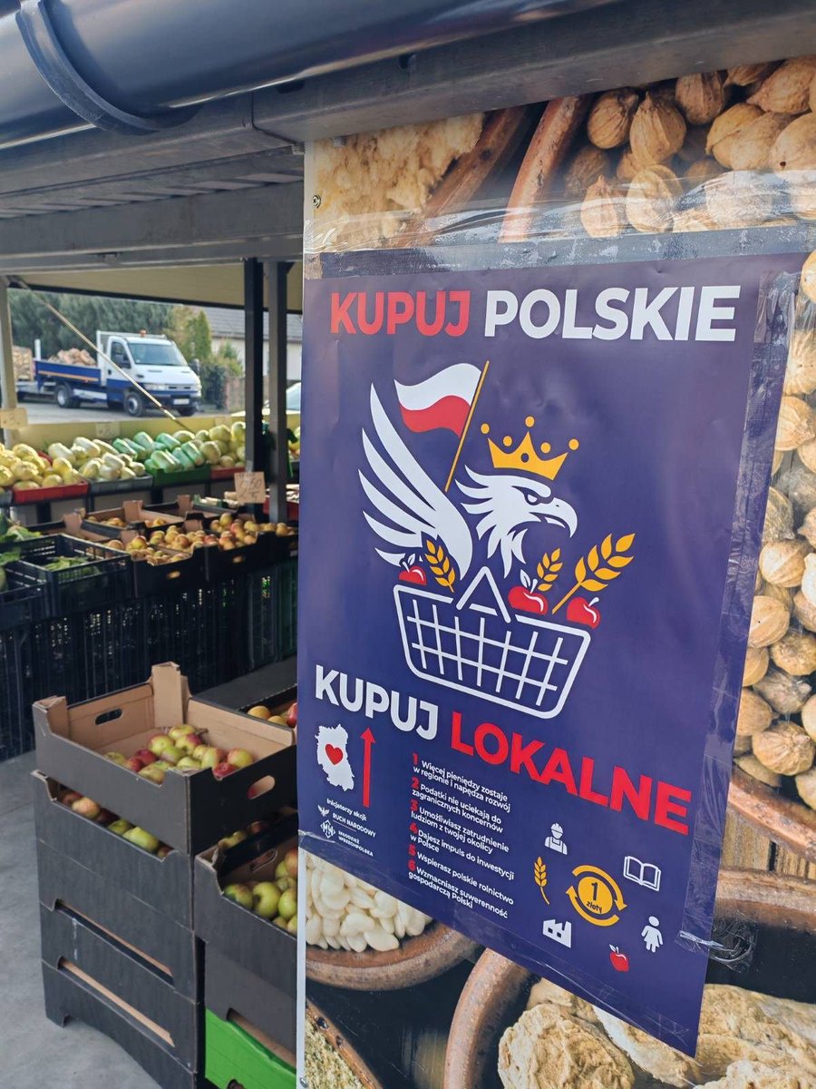 Kupuj Polskie, Kupuj Lokalne!

Dziś w Biłgoraju odbyła się konferencja prasowa <a href="/RuchNarodowy/">Ruch Narodowy</a> . Niezmiennie, zwłaszcza w okresie przedświątecznym zachęcamy wszystkich mieszkańców Lubelszczyzny do kupowania polskich produktów. W warzywniaku na Baltonie kupiłem